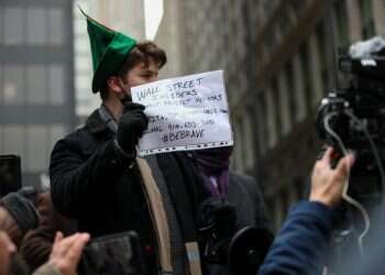 כך רובין הוד של וול סטריט הצליח לחמוק מהאח הגדול