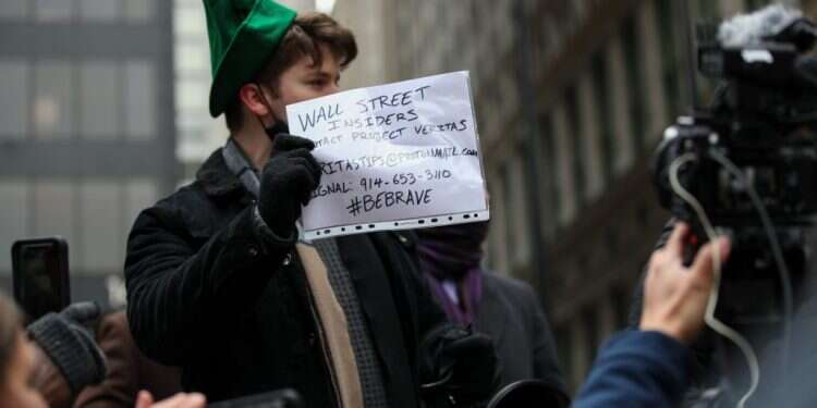 צילום: גטי אימג'ס כך רובין הוד של וול סטריט הצליח לחמוק מהאח הגדול