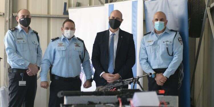 27 חשודים נעצרו: נחשפה רשת מכירת נשק גנוב