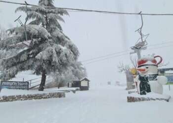 הסערה הגדולה בעיצומה: השלג הגיע לירושלים וליישובי בנימין