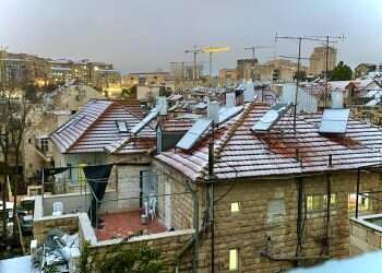 מצפה רמון, ירושלים ובגולן: צפו בשלג ברחבי הארץ