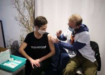 נלחמים בסרבנות: האם מידע על מתנגדי חיסונים יועבר לרשויות?