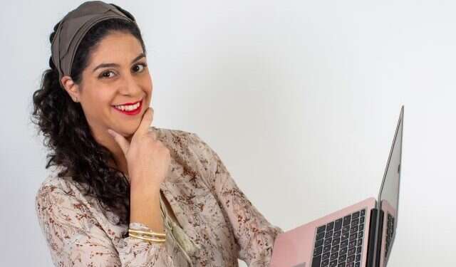 שירן קרסנוב, אנליסטית נתונים. צילום: אריק סולטן "זה מקצוע שמשלב ידע טכני, חשיבה עסקית והבנה של התמונה הגדולה"