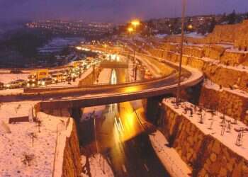 שלג בירושלים. צילום: מירי צחי בירה לבנה: בירושלים וביו"ש נערכים לשלג