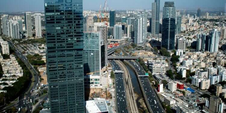 ארץ עיר: ישראל חייבת למצוא פתרונות דיור יצירתיים