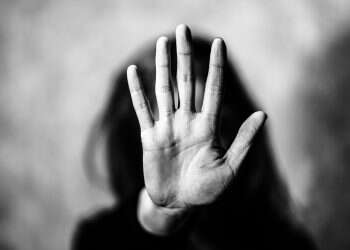 הלקח מעוד רצח כואב: לראות את השקר שמאחורי התמונה המושלמת