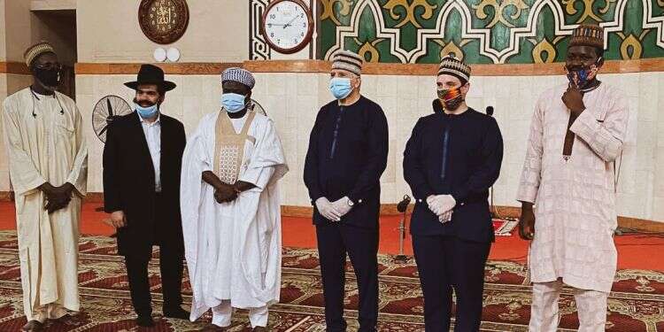 הרב הראשי של ניגריה הרב ישראל מאיר אוזן נפגש עם האימאם הראשי של אבוג'ה פורים בפרס: במדינות האסלאם מתכוננים לחג