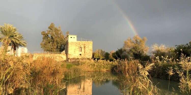 תופעת טבע: שלושה מקומות שיוציאו אתכם החוצה