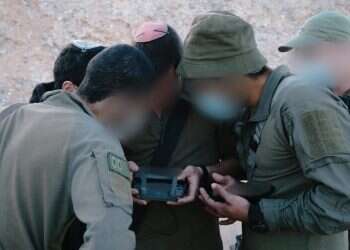 כוחות הקומנדו באימון תפיסת מחבלים/מבריחי סמים. צילום: דו הקומנדו נגד מבריחי סמים: באים ללכוד חוליות טרור