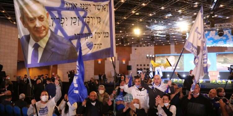 מטה הליכוד בליל הבחירות, צילום: EPA הרבה ניצחונות בקרב ומלחמה שלא הוכרעה