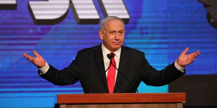 ראש הממשלה נתניהו במטה הליכוד, ליל הבחירות. צילום: EPA הפתרון למשבר הבחירות: ממשלת ימין-ערבים, מלכתחילה