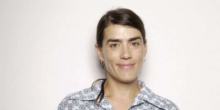 מורן שוב רובשוב. צילום: גלעד סספורטה תמונת עולם: האמנית מורן שוב מוציאה קונטרס פואטי ראשון