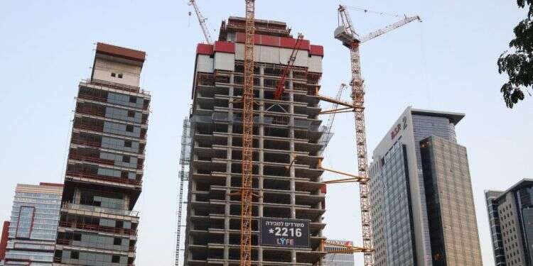 מלאי הדירות החדשות למכירה ירד ב־22 אחוזים, והמחירים עולים