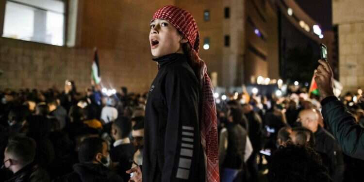 הפגנה בחיפה נגד האלימות במגזר הערבי. צילום: AFP