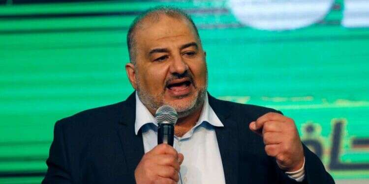 ראש מפלגת רע ראש מפלגת רע"ם מנסור עבאס. צילום: AFP