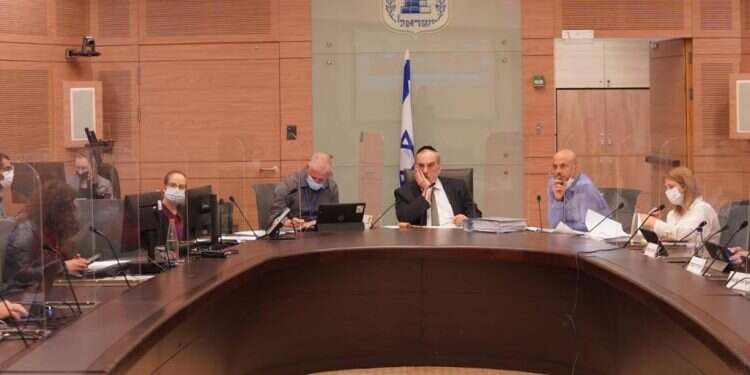 ישיבת ועדת החוקה. במרכז: חיים יעקב אשר. צילום: שמוליק גרוסמן, דוברות הכנסת הר הבית במוקד עימות בין ישראל לירדן