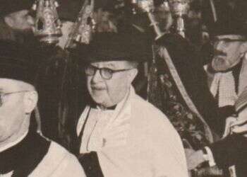 על דמותו של סוכן החיבור: בין המסורת לרעיונות הנצחיים