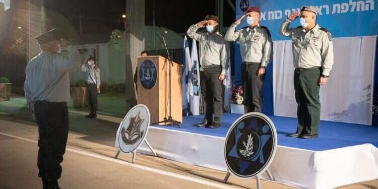 אלוף אלמוז בטקס החלפת ראש אכ “כל עוד הנוער לנו, במולדת, קום יקום חזון"