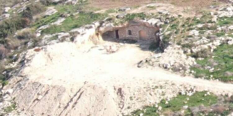 ההרס באתר האריכואלוגי בצפון השומרון. צילום: תנועת רגבים המנהל האזרחי לא אכף ושוב נהרס אתר ארכיאולוגי בשומרון