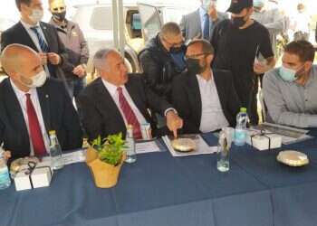 נתניהו בסיור בבנימין נודר להסדיר את ההתיישבות הצעירה אם יבחרו מחל במערכת בחירות 2021. צילום: דוברות בנימין נתניהו נודר: אסדיר את ההתיישבות הצעירה