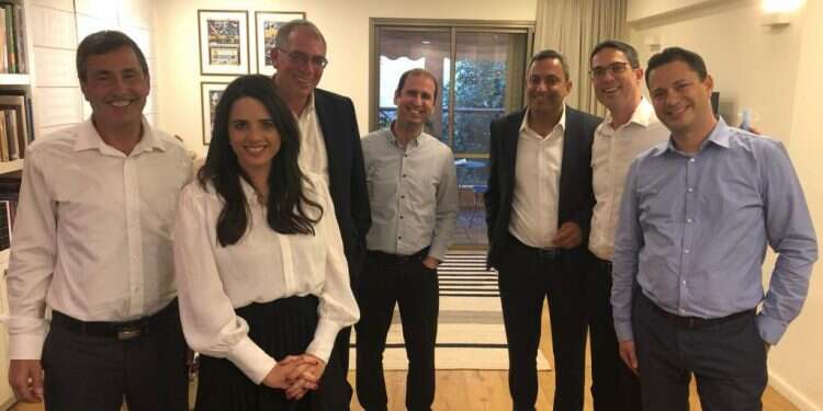 חברי ימינה מתכוננים לשבת עם התומכים מקידוש לקידוש: מועמדי ימינה עשו שבת עם מצביעים פוטנציאליים