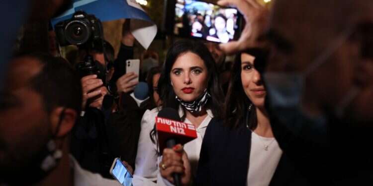 איילת שקד. צילום: אבישג שאר ישוב בנט שיחק משחק פוליטי ציני והתפרק מנכסיו האידאולוגיים