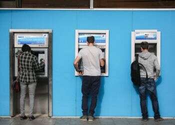 החסכונות הפנסיוניים שלנו חטפו חזק השנה, אבל יש גם נקודה אופטימית