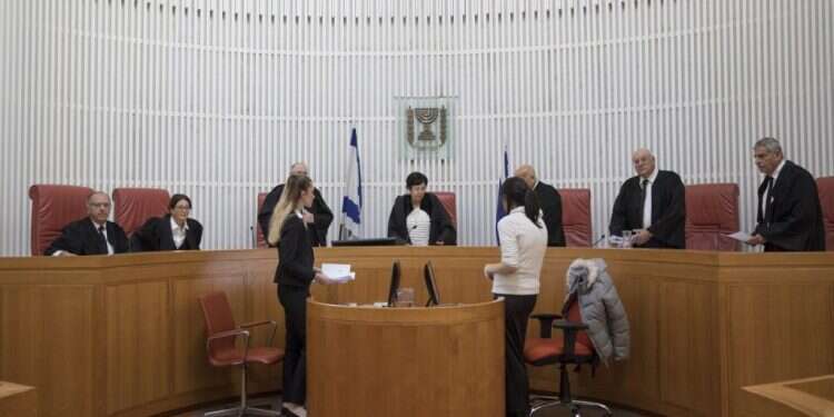 בית המשפט העליון. צילום: יונתן זינדל , פלאש 90 דע מה שתשיב: כיצד יפעלו המפלגות בנושא מינוי השופטים?