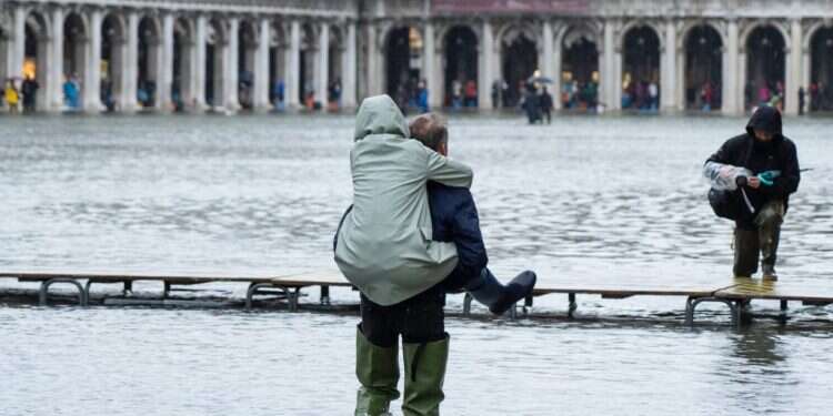 ונציה מסמלת את התנוונותה ואת שקיעתה של אירופה. פיאצה סן מרקו, ונציה, 2019. צילום: שאטרסטוק