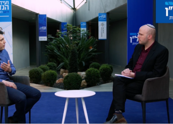 יאיר קראוס ודביר דמרי בוועידת הנדל צפו: נכס או נטל? ריאיון עם מנכ"ל קרתא השקעות