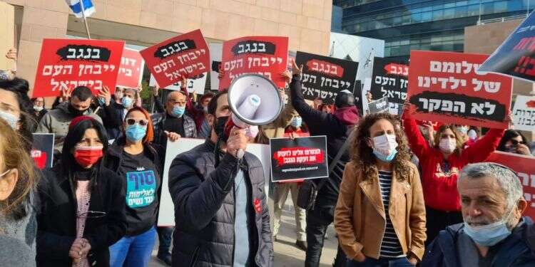 מחאת תושבי הדרום על פשיעה אלימה "לא רחוק היום שיהיו מיליציות דאעש ליד הבית שלי"