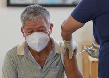 בכיר סיני מודה: החיסונים שלנו לא מאוד יעילים