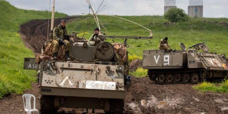 כוחות ישראליים ברמת הגולן. צילום: EPA ישראל ואיראן מעולם לא היו קרובות יותר למלחמה גלויה