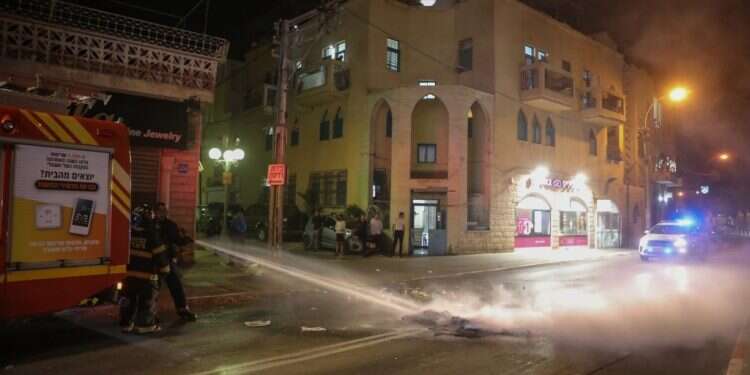 המתיישבים היהודים אינם אלה שמסכנים את שפיותה של יפו