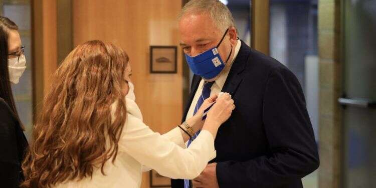 יום השבעת הכנסת ה-24: המקום חגיגי, האווירה פסימית