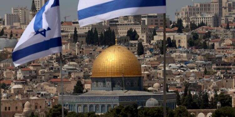 המשטרה תפצה ב־5,000 שקלים יהודי שעצרה לשווא בשער ההר