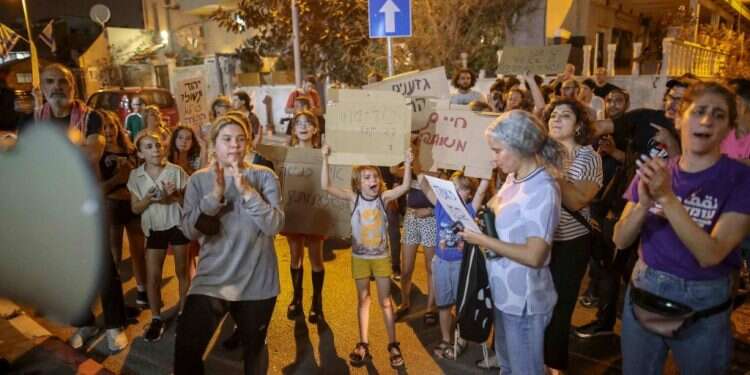 "רוב האוכלוסייה חיה איתנו בשלום, במיעוט הקיצוני המשטרה תטפל"