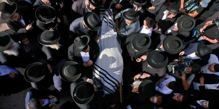 לאחר השבת: מלאכת זיהוי הגופות ממשיכה