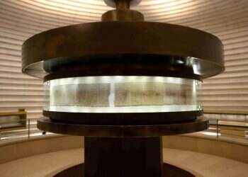 מה עולה בגורל עלוני השבת, תשמישי הקדושה וספרי התורה שלנו?