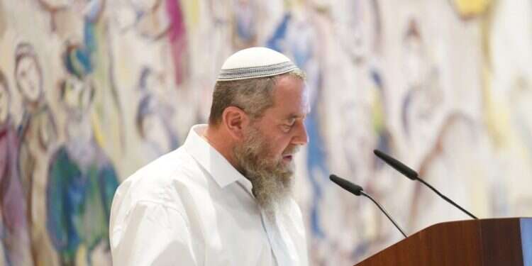 ח בן גביר נאם על קרוביו שנספו – טיבי יצא מהאולם