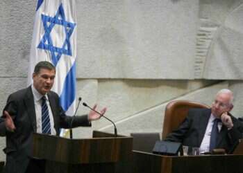 דורך ברגל שמאל: שובו של הלוויתן?