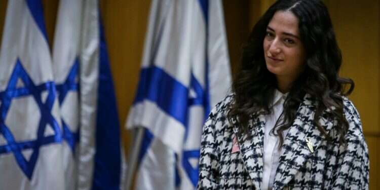 שטריגלר־לו במעמד מתן המדליות למעלי המשואות, ביום שני. צילום: אורן בן חקון