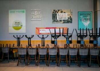 עם דמי אבטלה נוחים, מה בוער לצעירים לחזור לעבודה?