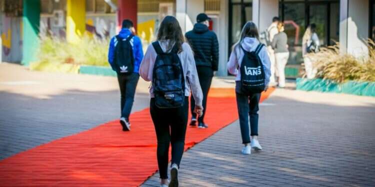 בעקבות הקורונה: זינוק במספר תלמידי התיכון הלומדים באקדמיה