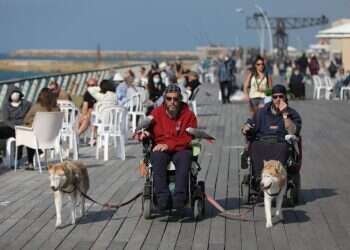 מורידים מסכות: הציבור כבר הכריע, במשרד הבריאות מתמהמהים