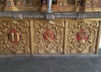 מה היחס לאדם שחצה את הקווים והמיר את דתו?