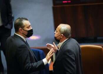 האפשרויות: ממשלת ימין בלי נתניהו או ממשלת שמאל בלי נתניהו