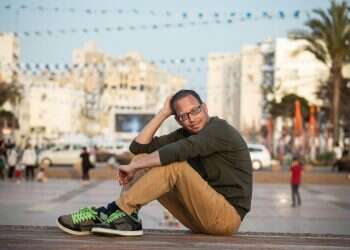 חיים אחרי המוות: מסע בין בכי לצחוק בתקופת האבלות