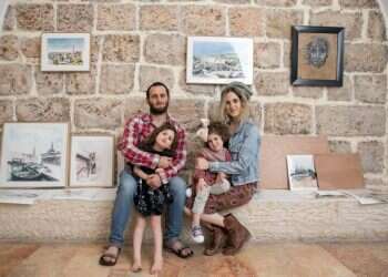 "הרמנו את הבית בתוך חודש, בית מעץ כמו שבונים באמריקה"