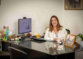 המשכורת הראשונה של מנהלת מרכז שניידר לרפואת ילדים